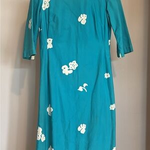 🏝️ Iconic 60s/70s island style gown